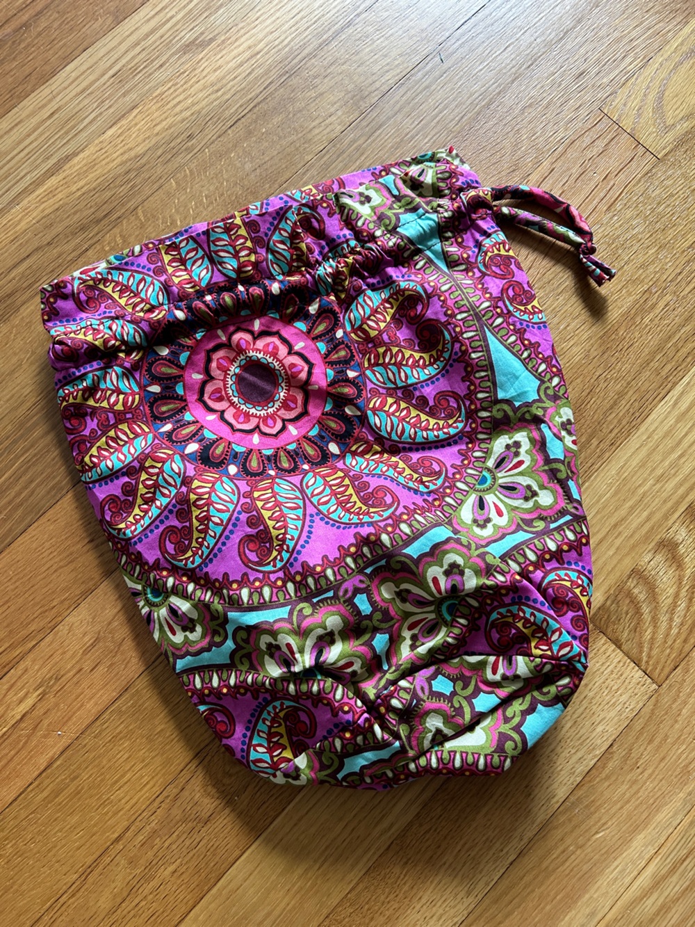 Vera Bradley Resort Medallion Ditty Bag